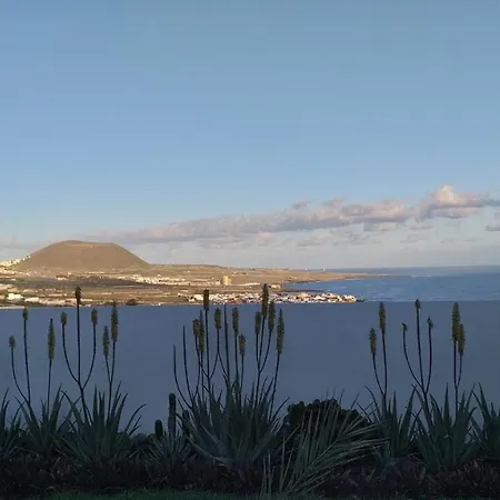 Pardelas, Mit Meer-, Küsten- Und Bergblick Im Grünen Norden Teneriffas * Las Cruces (Canary)